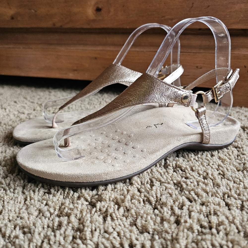 Vionic Kirra Metallic Rose Gold Sandals Size 8